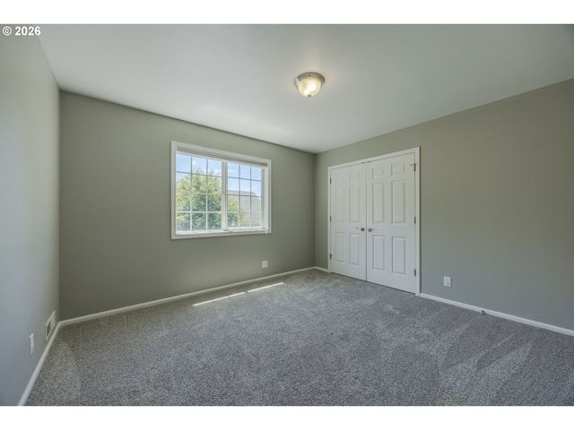 3394 HAMPTON Way, Eugene, OR 97401