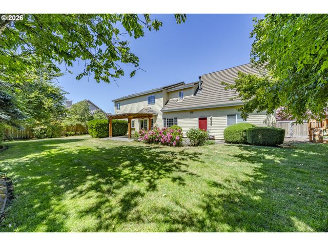 3394 HAMPTON Way, Eugene, OR 97401