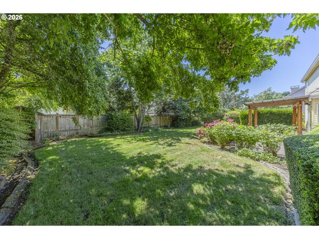 3394 HAMPTON Way, Eugene, OR 97401