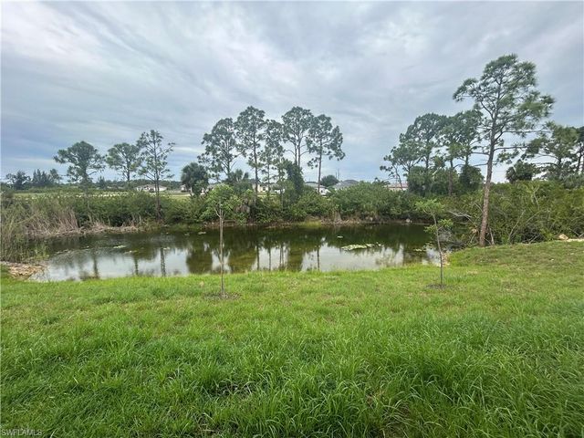 3804 NE 9th PL, Cape Coral, FL 33909