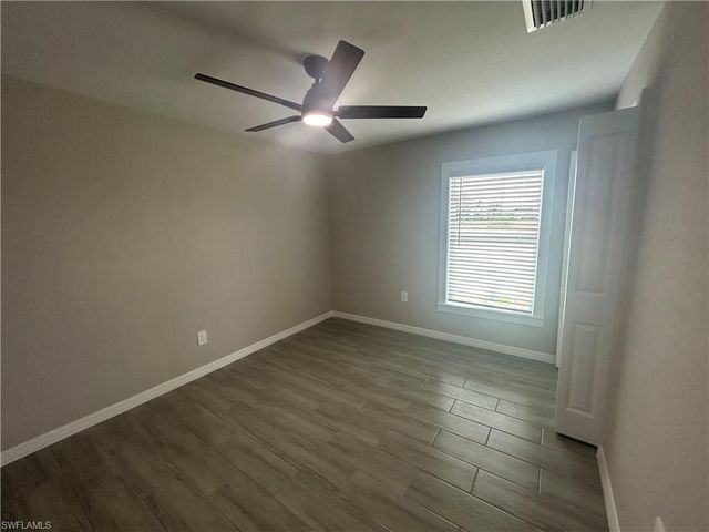 3804 NE 9th PL, Cape Coral, FL 33909