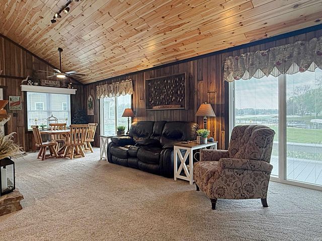 12335 Scenic Circle, Loogootee, IN 47553