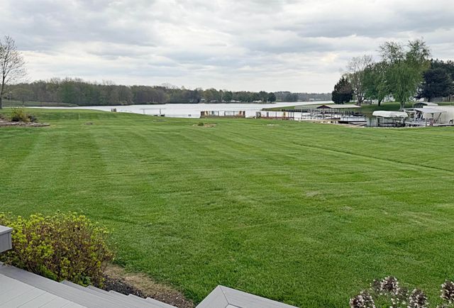 12335 Scenic Circle, Loogootee, IN 47553
