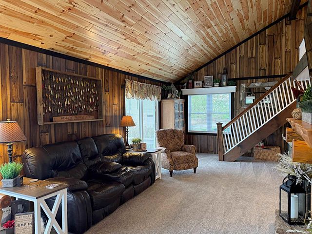 12335 Scenic Circle, Loogootee, IN 47553