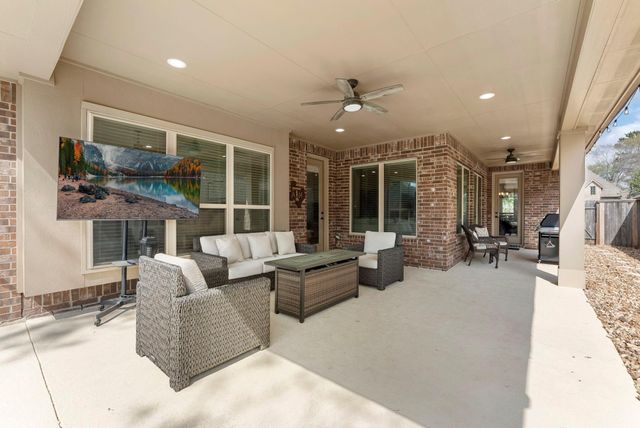 124 Angie Lane, Montgomery, TX 77316