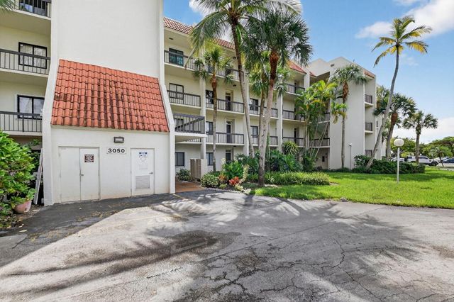 3050 Presidential Way 106, West Palm Beach, FL 33401
