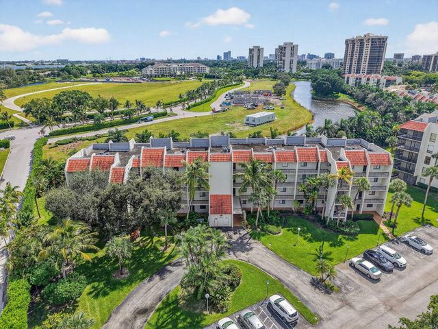 3050 Presidential Way 106, West Palm Beach, FL 33401