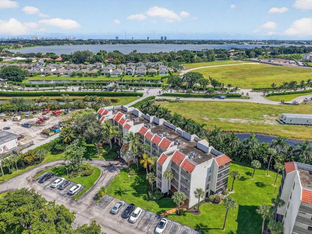 3050 Presidential Way 106, West Palm Beach, FL 33401