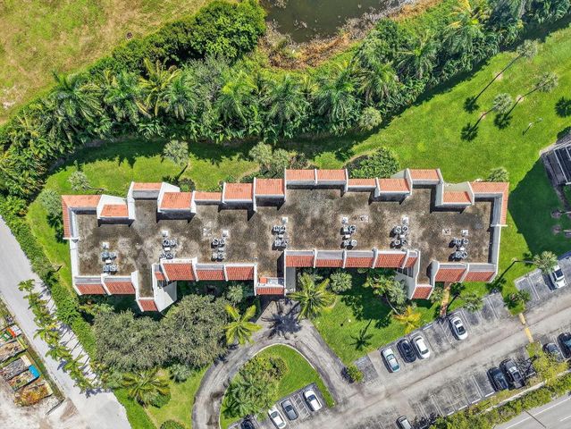 3050 Presidential Way 106, West Palm Beach, FL 33401