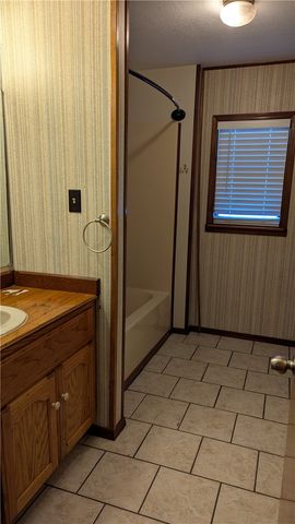 822 W John Wright Lane, Mountainburg, AR 72946