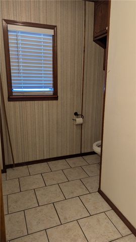 822 W John Wright Lane, Mountainburg, AR 72946