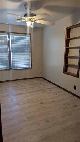 822 W John Wright Lane, Mountainburg, AR 72946