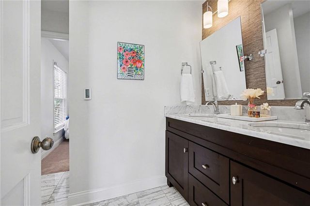 410 W 130th Terrace, Kansas City, MO 64145