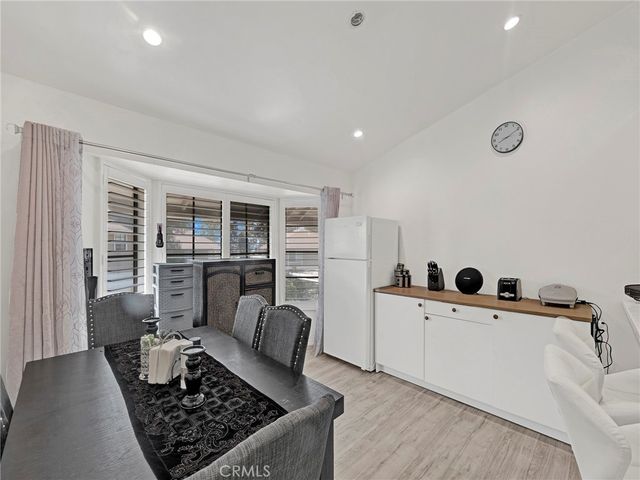 11350 Foothill Boulevard 15, Sylmar, CA 91342