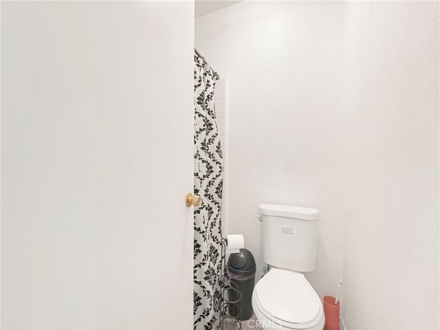11350 Foothill Boulevard 15, Sylmar, CA 91342