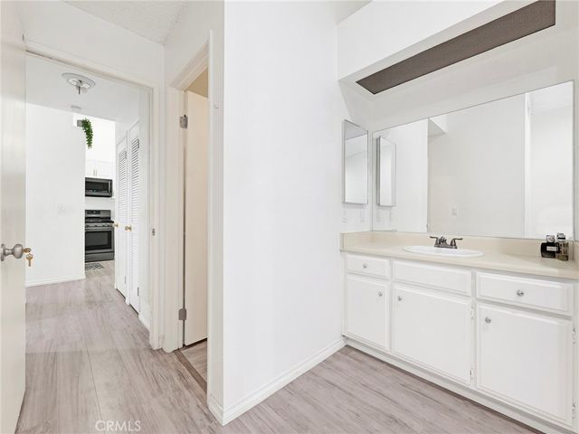 11350 Foothill Boulevard 15, Sylmar, CA 91342