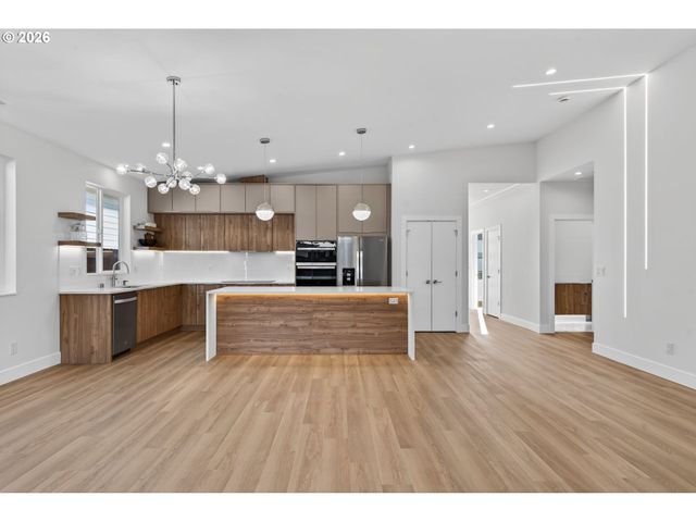 630 Se 35th St, Battle Ground, WA 98604