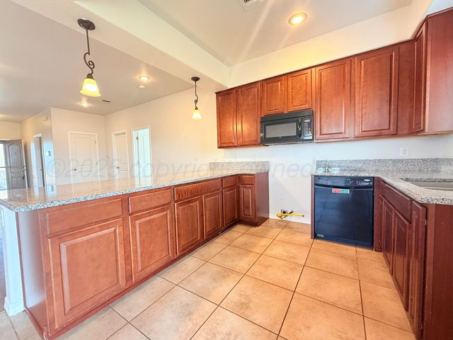 1207 SHIRAZ Boulevard, Amarillo, TX 79124