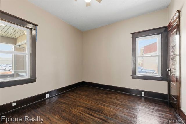 1418 8th Street, Port Huron, MI 48060