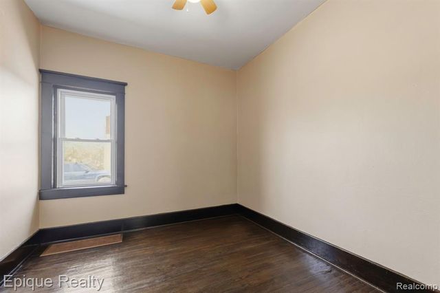 1418 8th Street, Port Huron, MI 48060