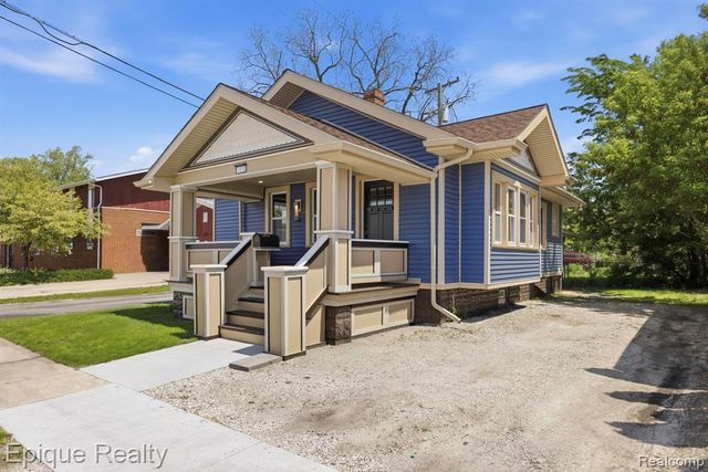 1418 8th Street, Port Huron, MI 48060