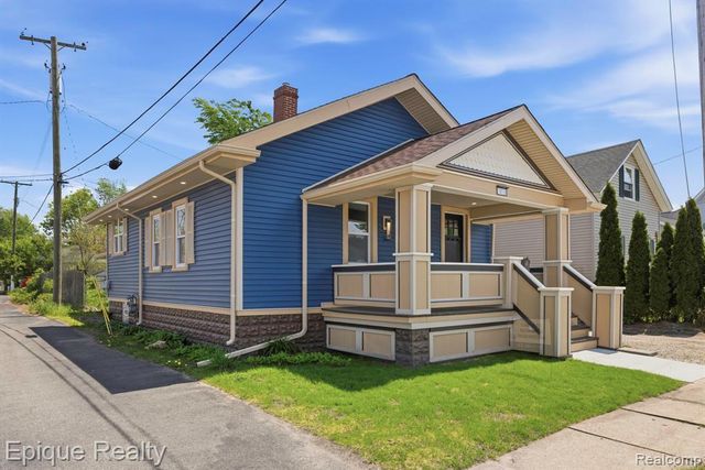 1418 8th Street, Port Huron, MI 48060
