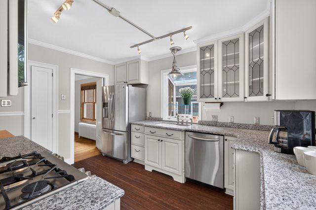 1865 Palace Avenue, Saint Paul, MN 55105