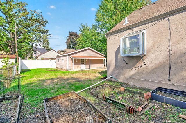 1865 Palace Avenue, Saint Paul, MN 55105