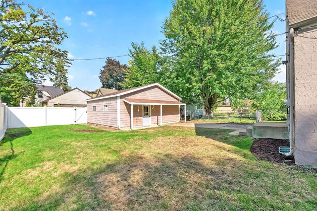 1865 Palace Avenue, Saint Paul, MN 55105