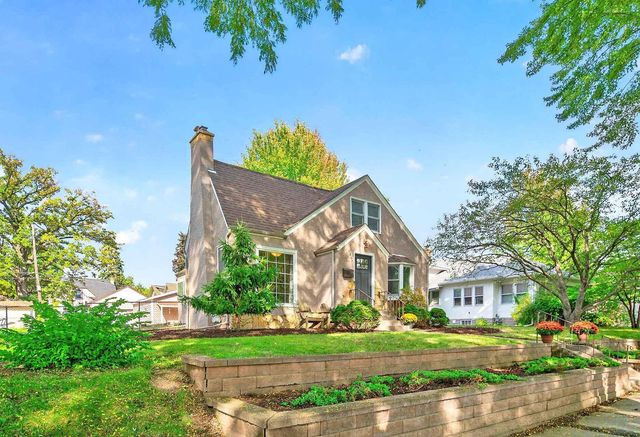 1865 Palace Avenue, Saint Paul, MN 55105
