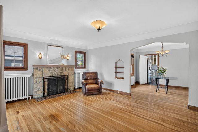 1865 Palace Avenue, Saint Paul, MN 55105