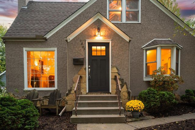 1865 Palace Avenue, Saint Paul, MN 55105