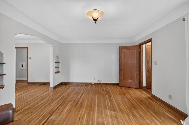 1865 Palace Avenue, Saint Paul, MN 55105