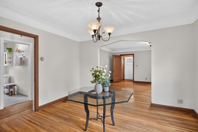 1865 Palace Avenue, Saint Paul, MN 55105