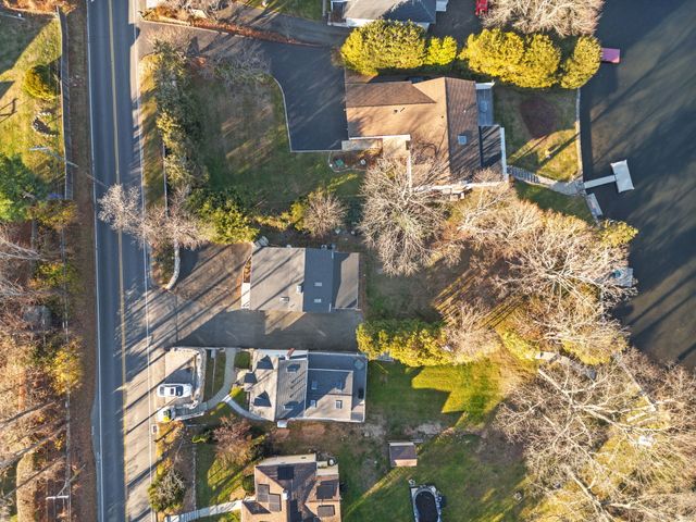 128 Ball Pond Road, New Fairfield, CT 06812