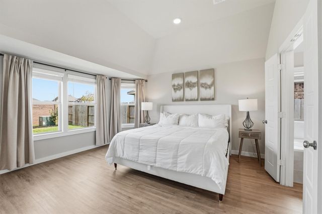 8122 Royal Breeze Drive, Cypress, TX 77433