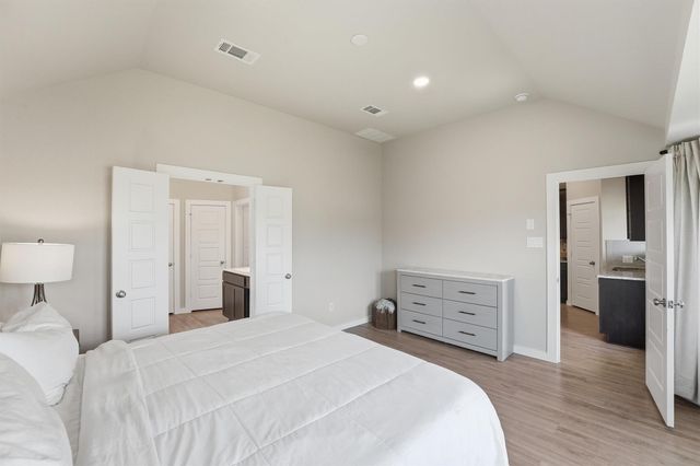 8122 Royal Breeze Drive, Cypress, TX 77433