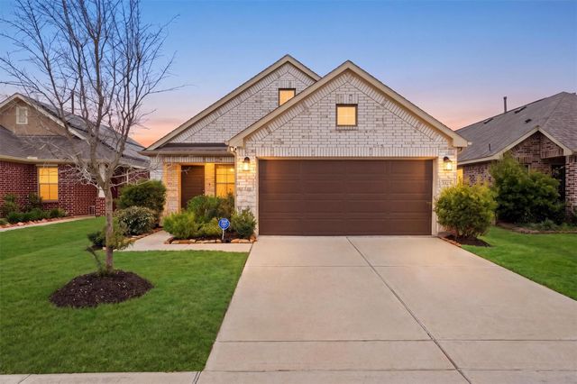 8122 Royal Breeze Drive, Cypress, TX 77433