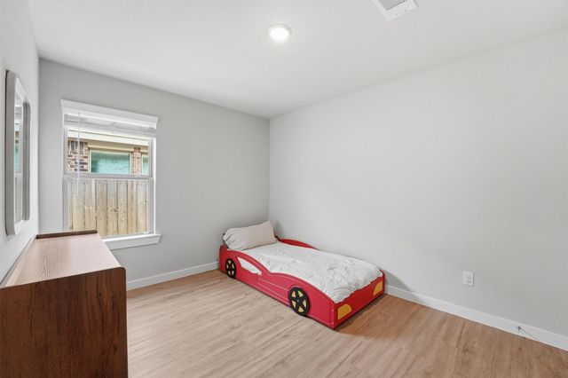 8122 Royal Breeze Drive, Cypress, TX 77433