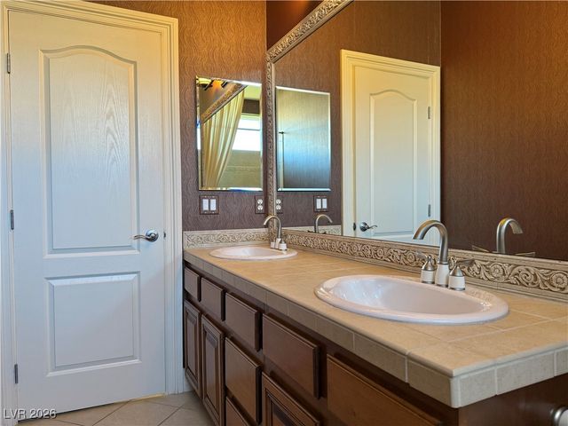 5524 Ivy Side Avenue, Las Vegas, NV 89131