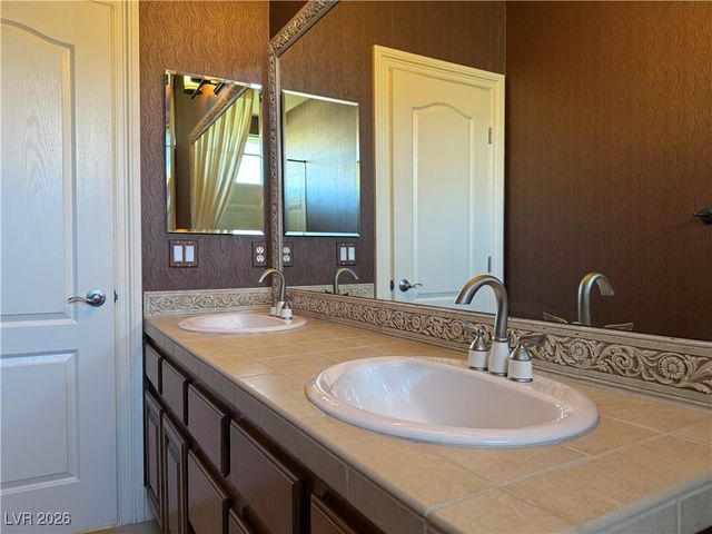 5524 Ivy Side Avenue, Las Vegas, NV 89131