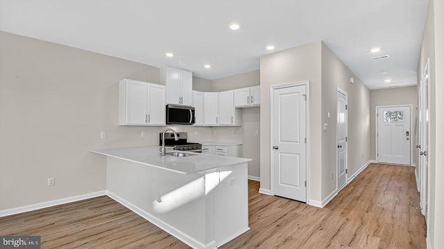 124 W MONTGOMERY AVE, Wildwood, NJ 08260