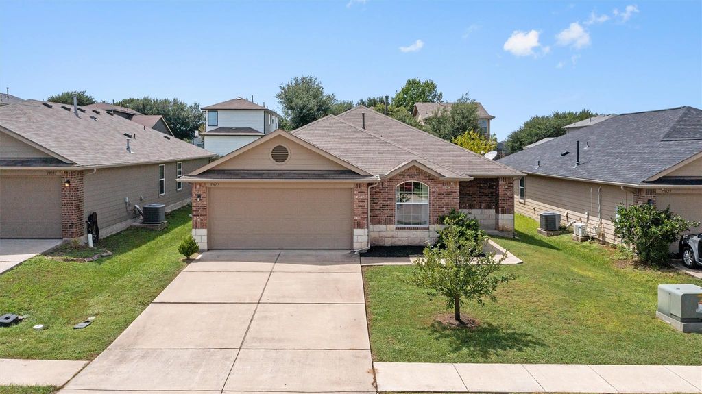 19033 Great Falls DR, Manor, TX 78653