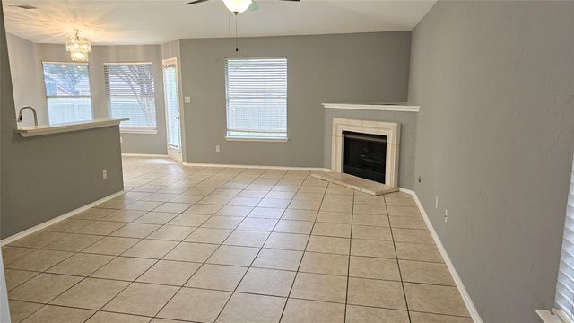 2241 Ada LN, Round Rock, TX 78664