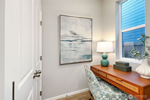 266 NE Shadowhawk Lane, Bremerton, WA 98311