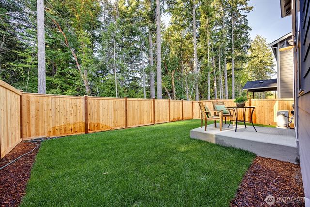 266 NE Shadowhawk Lane, Bremerton, WA 98311