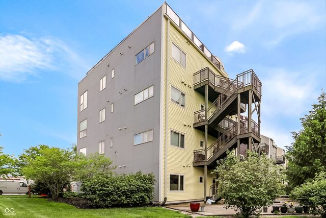 1030 Jackson Street, Columbus, IN 47201