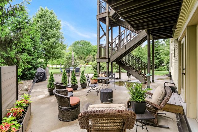 1030 Jackson Street, Columbus, IN 47201