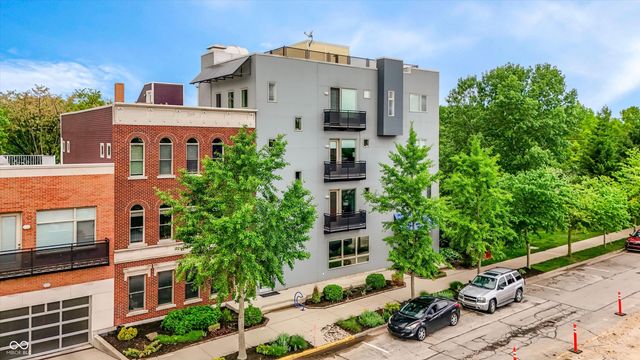 1030 Jackson Street, Columbus, IN 47201