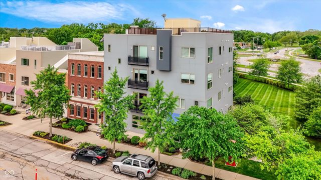 1030 Jackson Street, Columbus, IN 47201